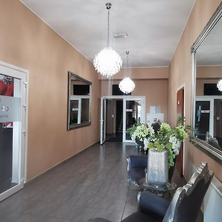 Rezydencja Rosato Mirkow Exterior foto
